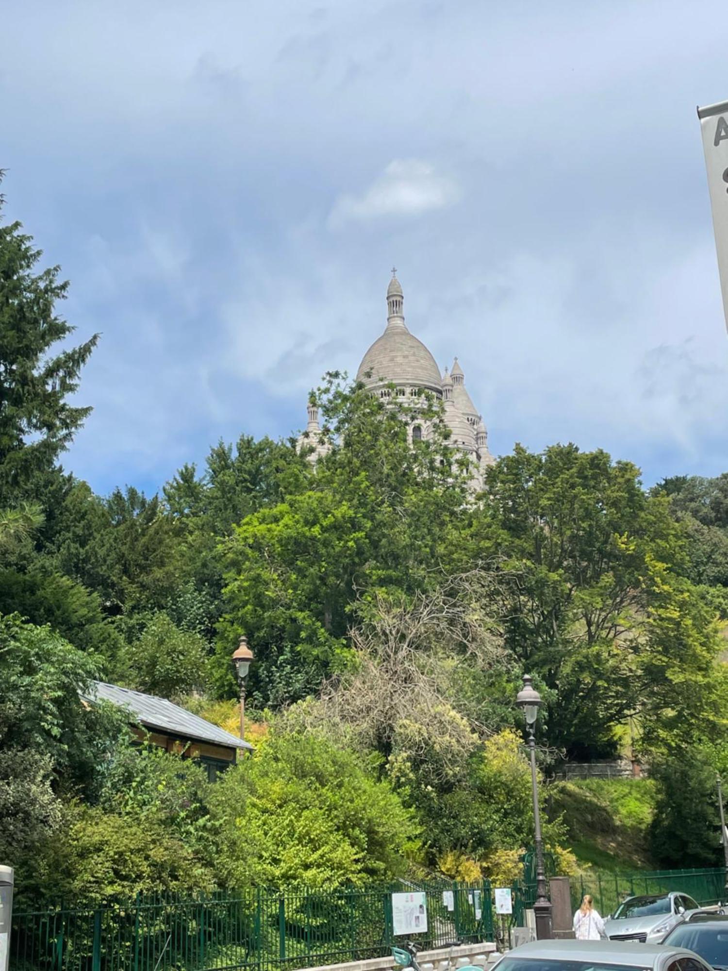 Au Bas De Montmartre ! Apartment Paris Luaran gambar