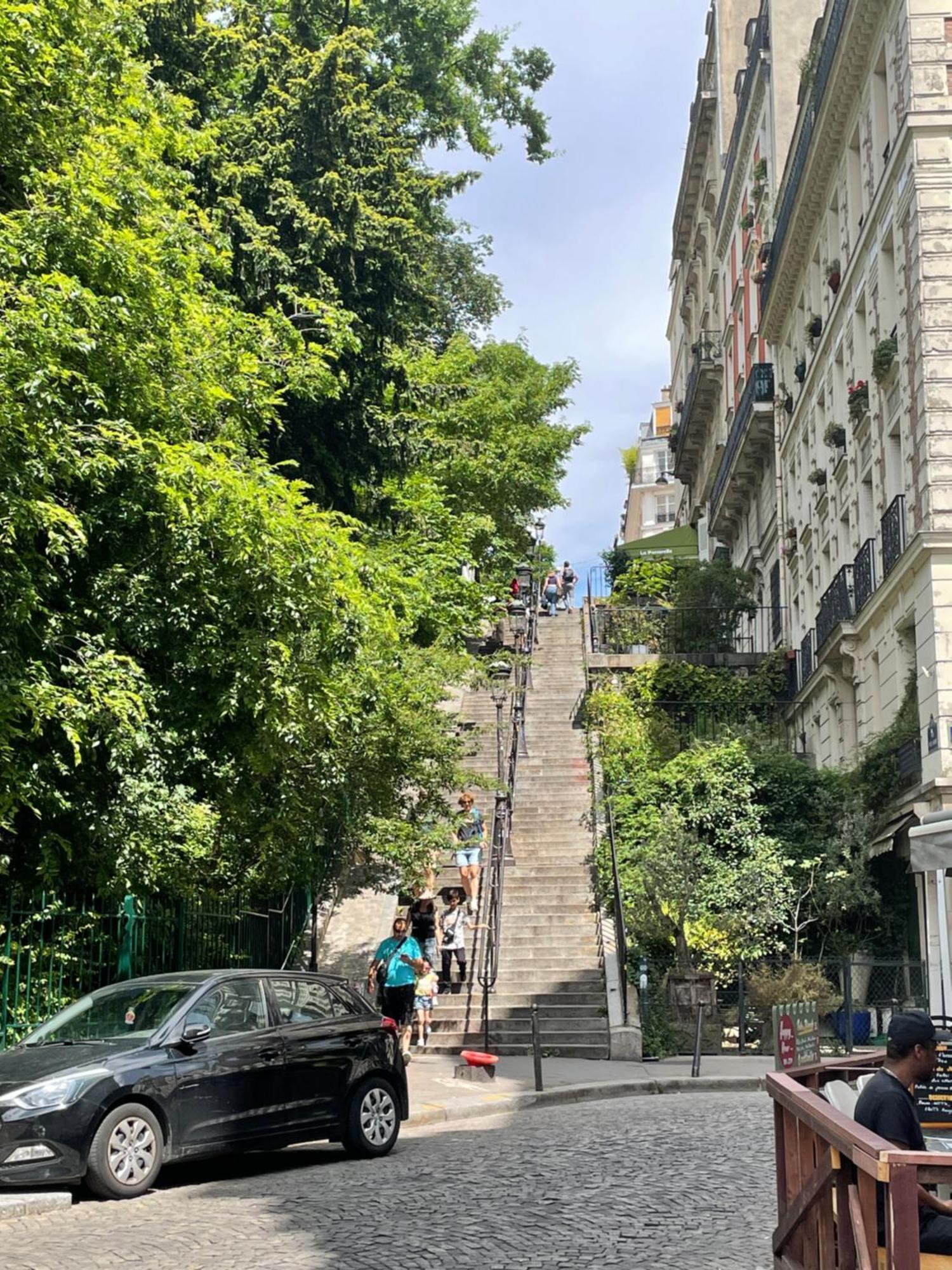 Au Bas De Montmartre ! Apartment Paris Luaran gambar